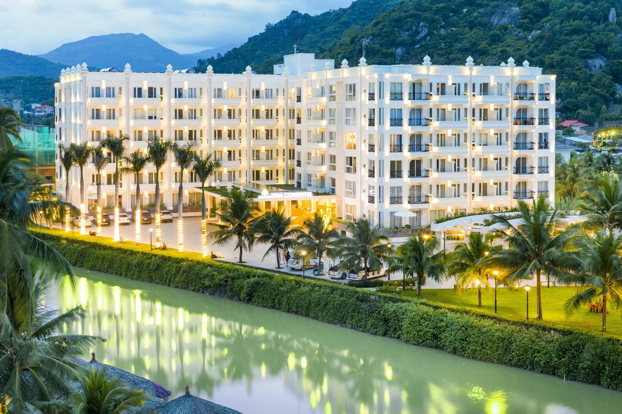 Cham Oasis Nha Trang Resort Condotel Экстерьер фото